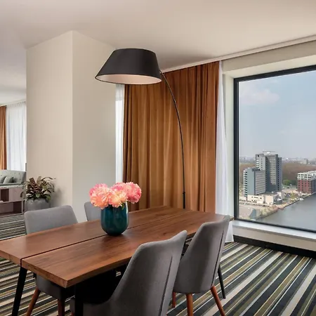 Leonardo Royal 4* Amesterdão