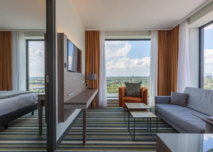 Leonardo Royal Hotel 4*