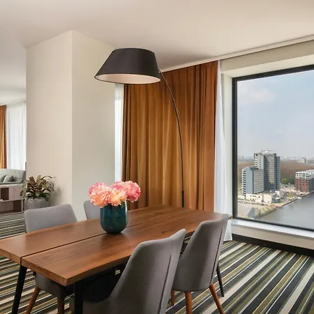 Hotel Leonardo Royal 4*